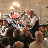 Tubas-staand